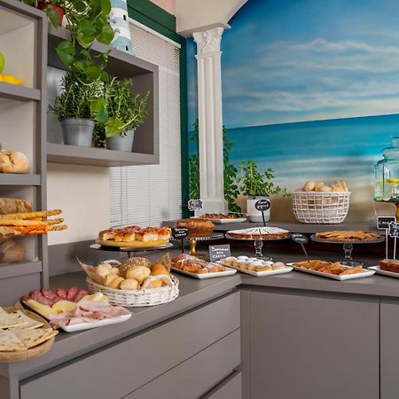 Albergo Ristorante Pozzi Bellaria-Igea Marina Eksteriør billede