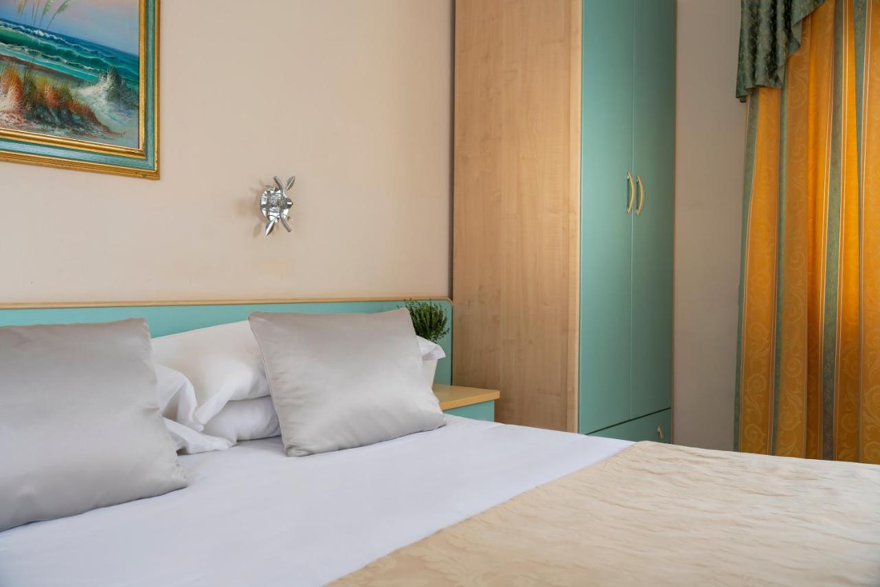 Albergo Ristorante Pozzi Bellaria-Igea Marina Eksteriør billede