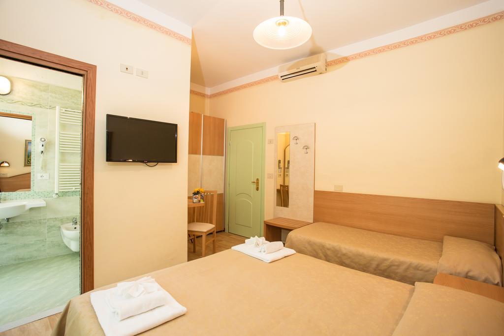 Albergo Ristorante Pozzi Bellaria-Igea Marina Eksteriør billede