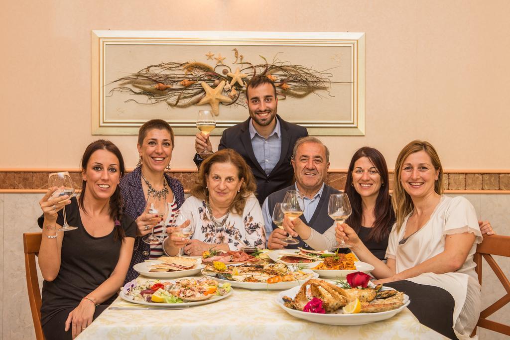 Albergo Ristorante Pozzi Bellaria-Igea Marina Eksteriør billede