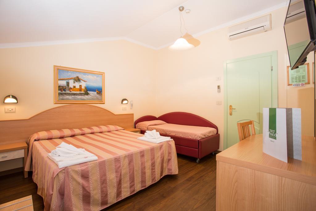 Albergo Ristorante Pozzi Bellaria-Igea Marina Eksteriør billede